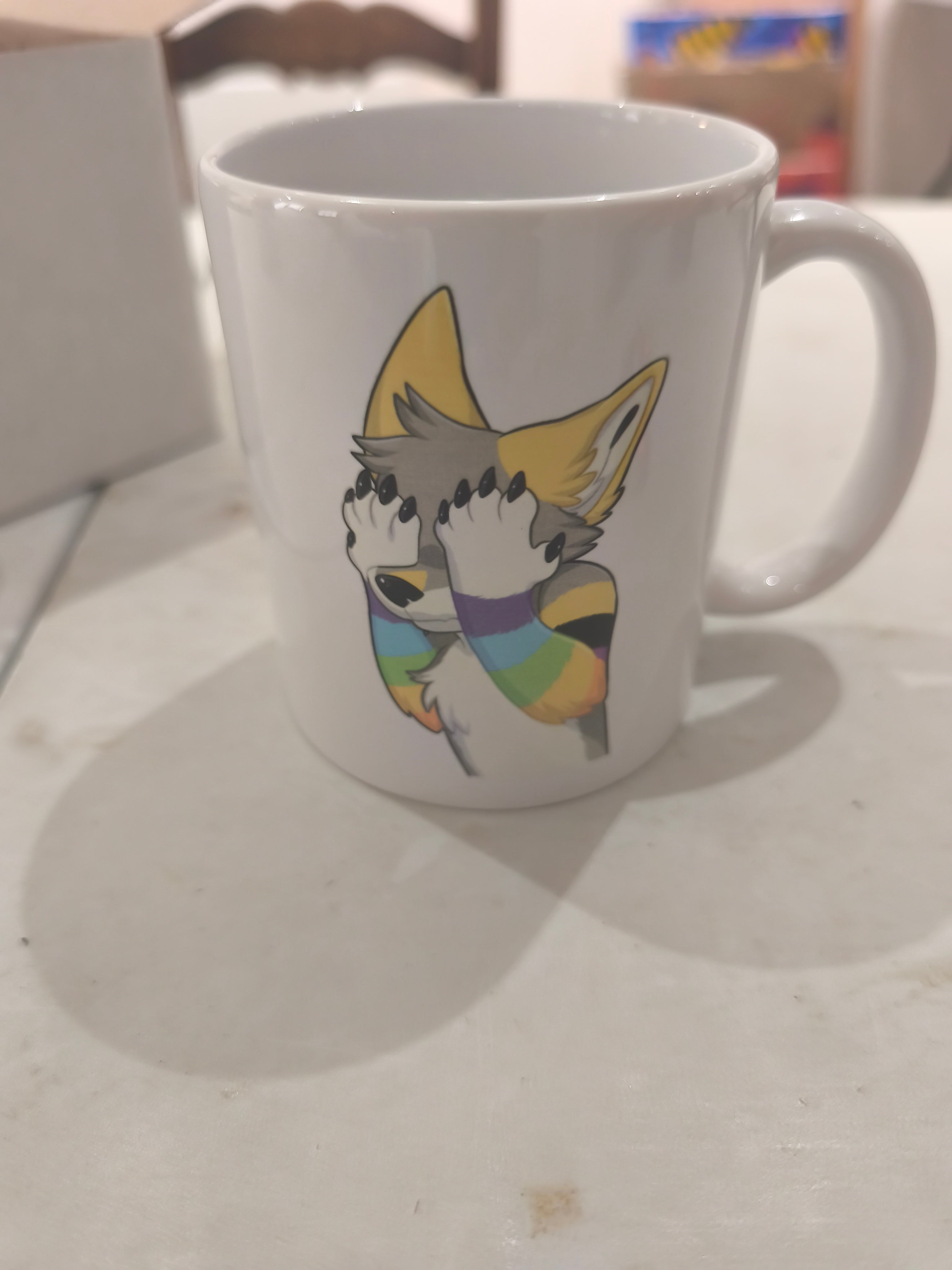 mug avec foxstar54000 qui se  cache les yeux